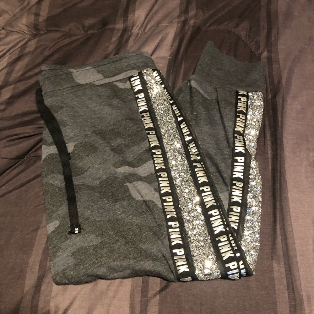 Vs pink Camo bling